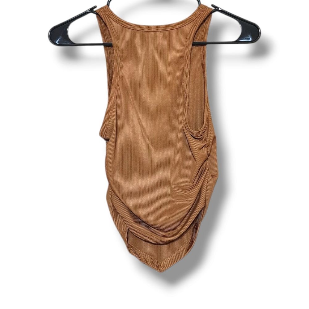 Stylish Ribbed Tank Top - Picture 2 of 2